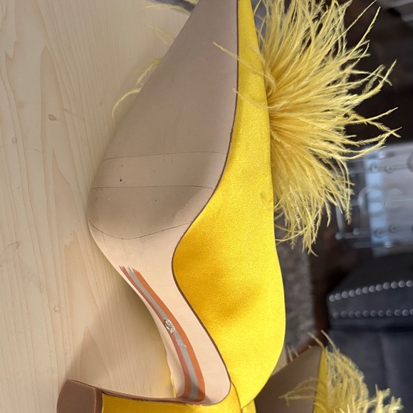 Sam Edelman Yellow Feathered Mules - Picture 2 of 6